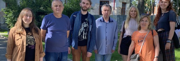 Робота художників-реставраторів Львівської філії у музеях Волині