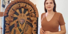 Діана Ісаєва художник-реставратор творів станкового живопису з іконою після реставрації